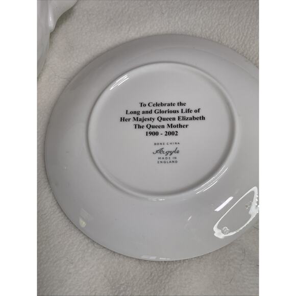 100th Birthday Queen Elizabeth the Queen Mother Bone China Teapot, Plates X2 - Picture 6 of 7